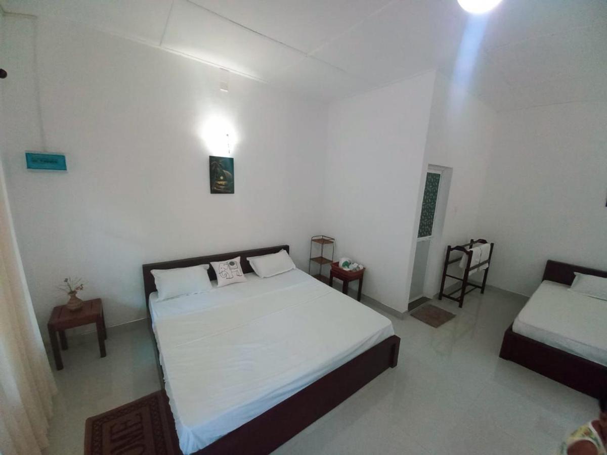 S & D Resort Anurâdhapura Extérieur photo